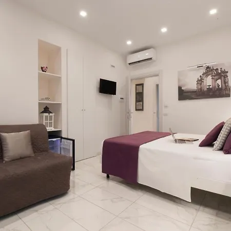 Dei Catalani 5* Naples