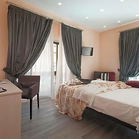 Dei Catalani 4* Napoli