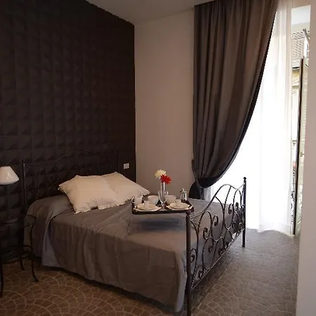 Dei Catalani 5* Naples