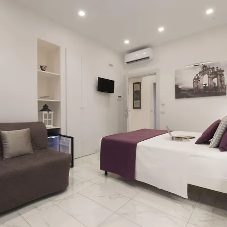 Dei Catalani 4* نابولي